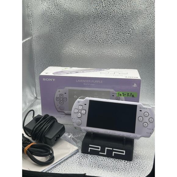 psp 2000 lavender purple w/box & charger - Picture 1 of 7